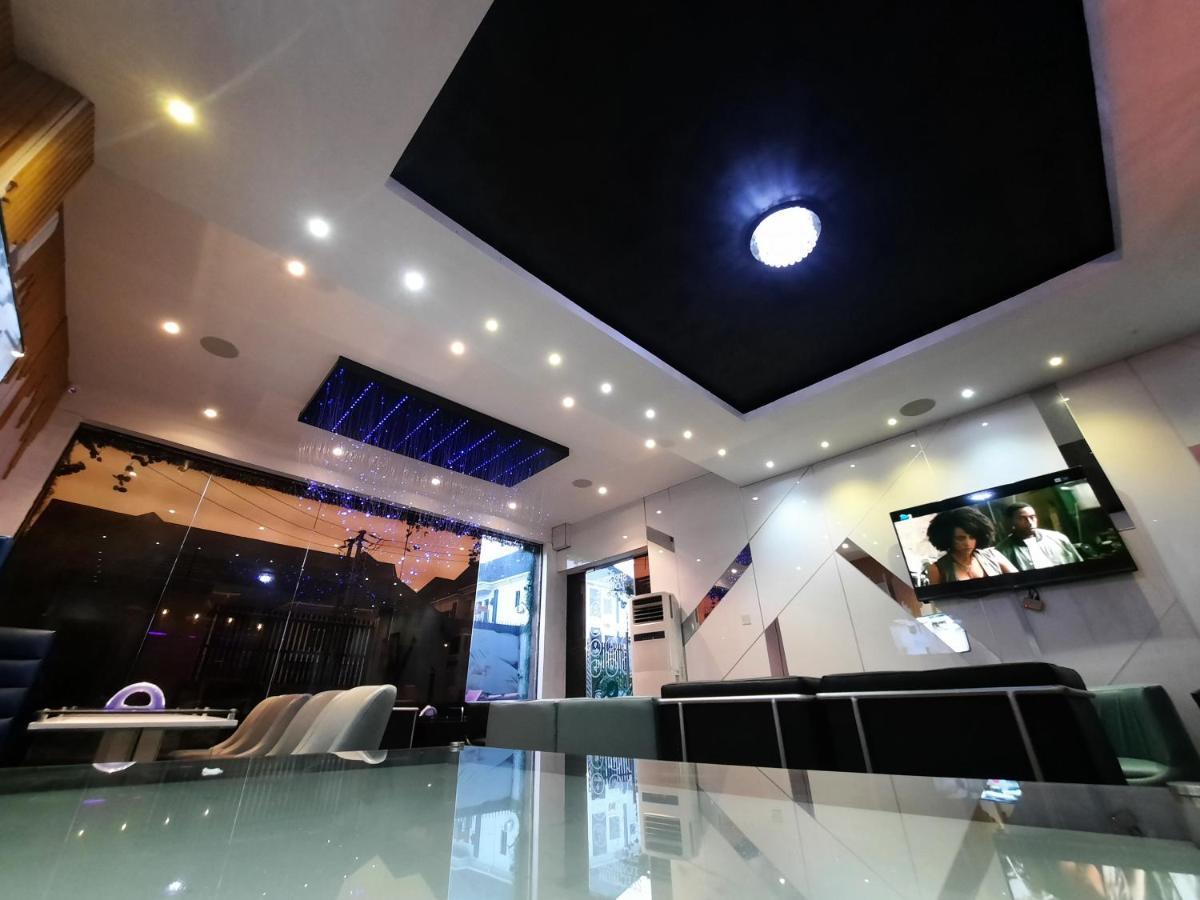 James Court Hotel & Luxury Apartments Lekki Esterno foto