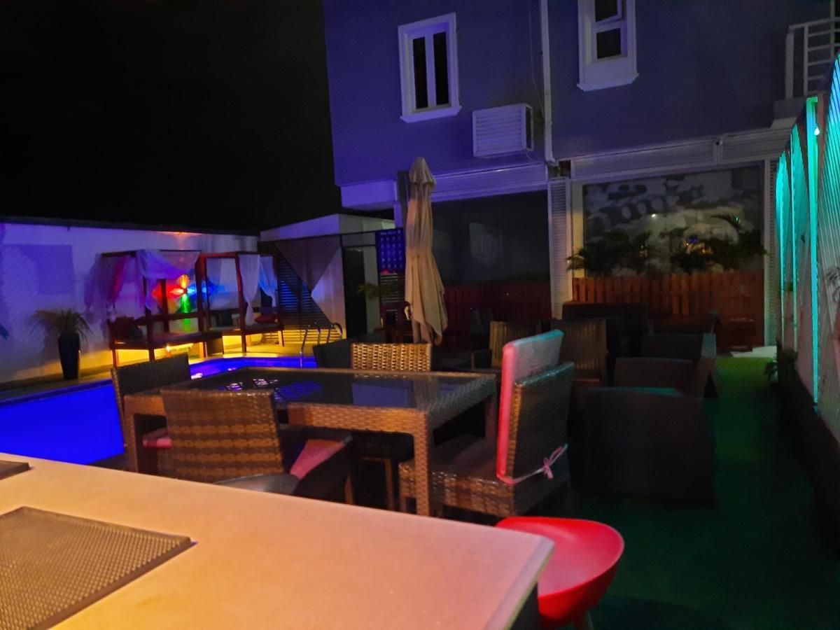 James Court Hotel & Luxury Apartments Lekki Esterno foto